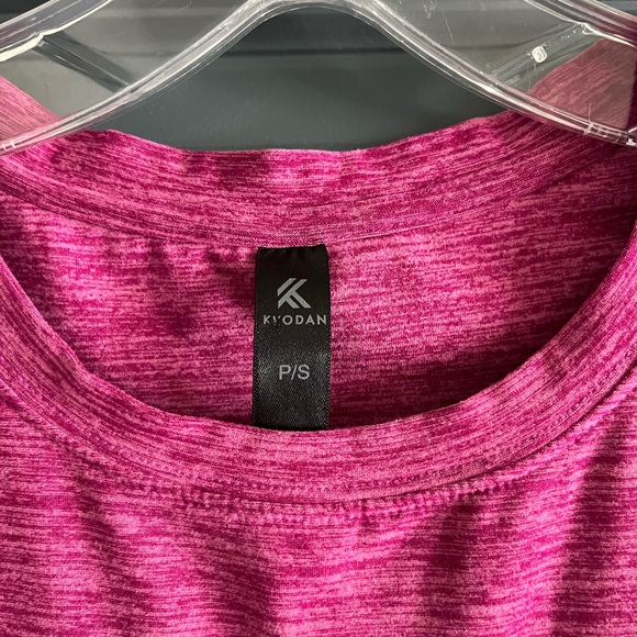 Kyodan pink athletic top - Picture 4 of 4